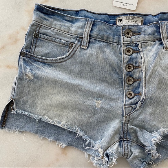 FREE PEOPLE RUNAWAY RUGGED RIPPED DENIM SHORTS 27 - Picture 2 of 8